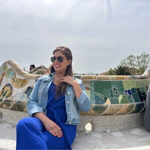 Meet your Posher, Adry